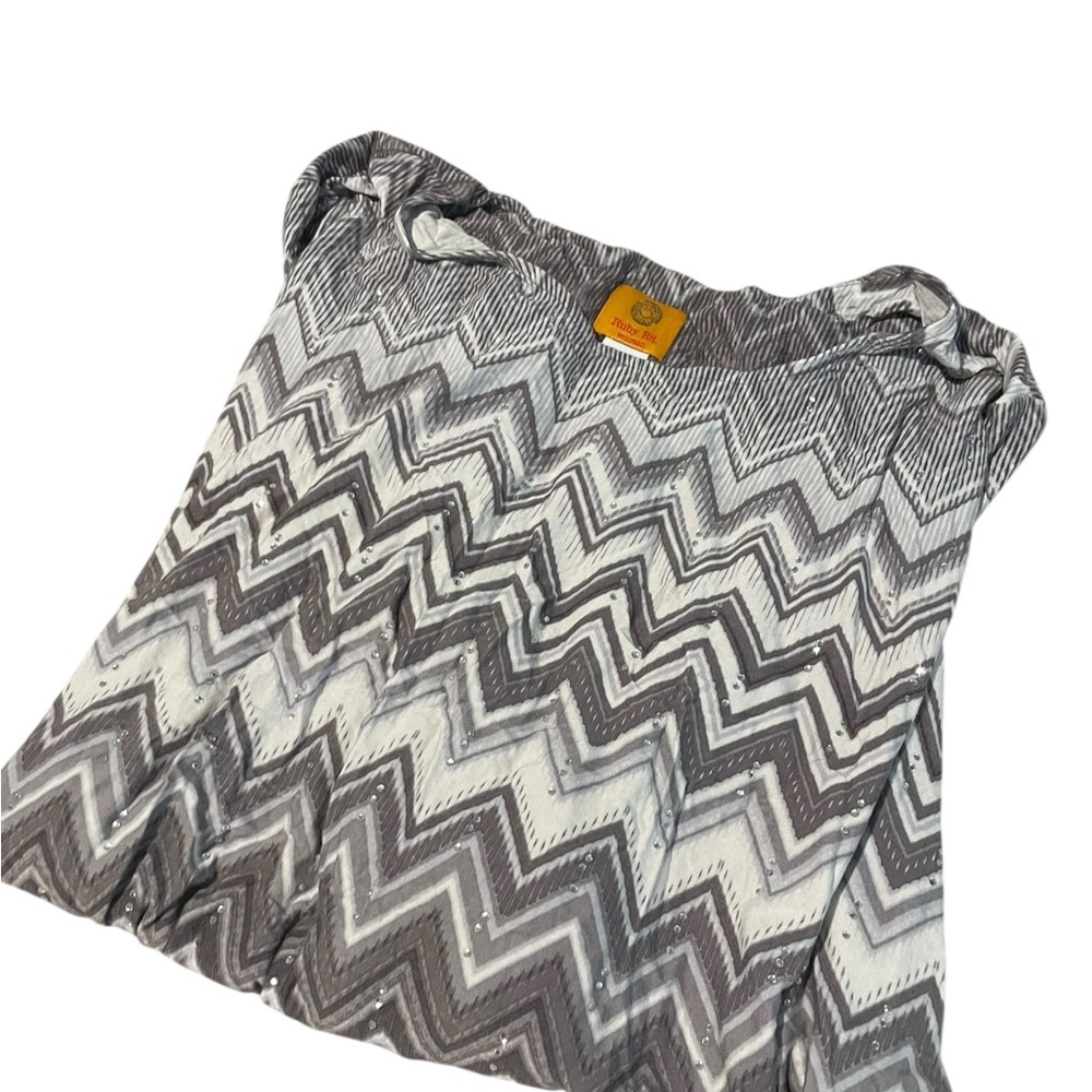 Ruby Rd. Chevron Print Gray Top - Picture 2 of 2